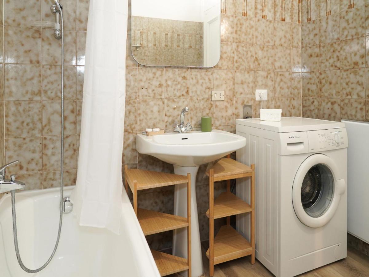 Studio Hermitage-4 By Interhome Porto Valtravaglia Luaran gambar